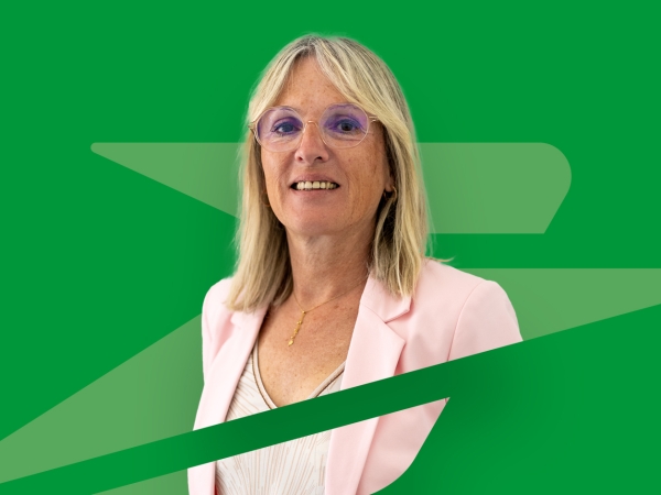 Découvrez le portrait de Nathalie, Conseillère Bancaire de Proximité